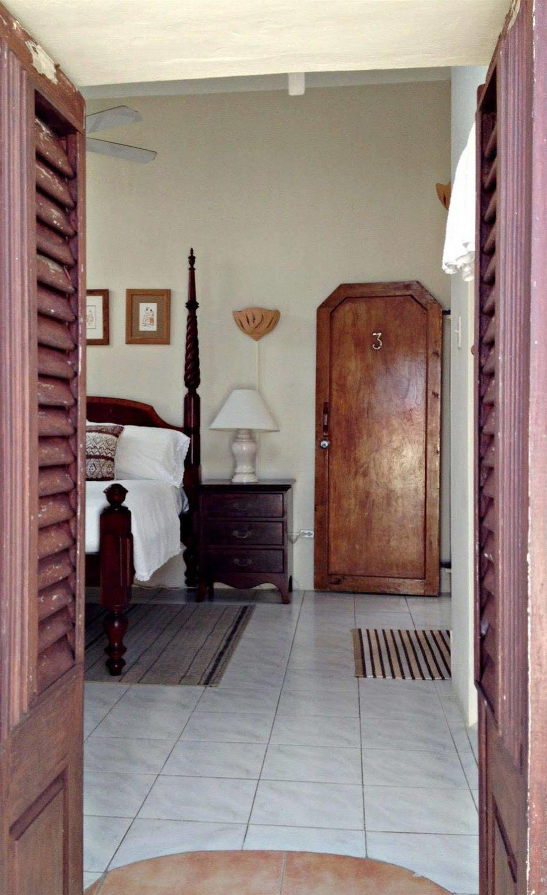 Round House Hotel Bathsheba Luaran gambar